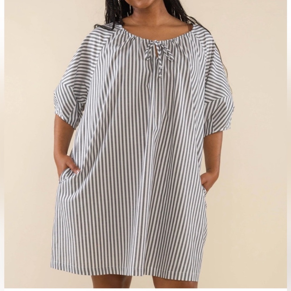 NLT Striped Gray and White Women's Shift Dress With Pockets